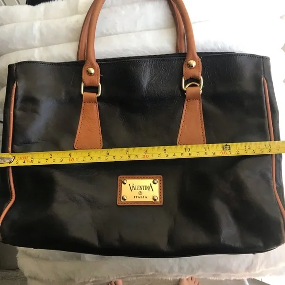 🟨Woman’s Large Valentina Black and Tan Leather Tote - Picture 5 of 16